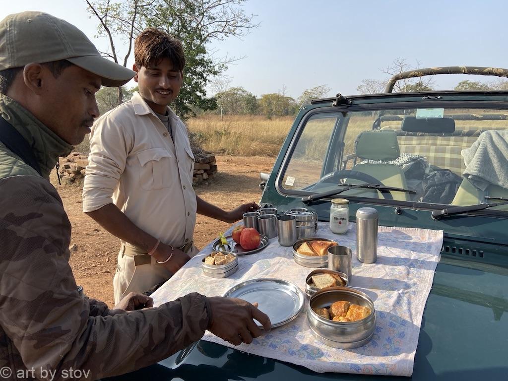 Guide and Devan have breakfast