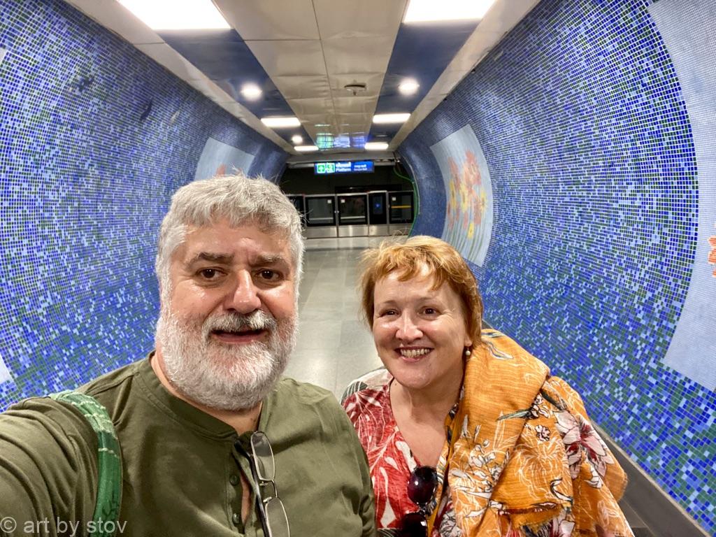 Delhi Metro Station selfie