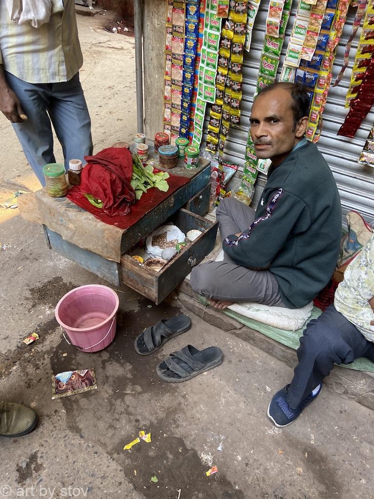 paan seller, old Delhi